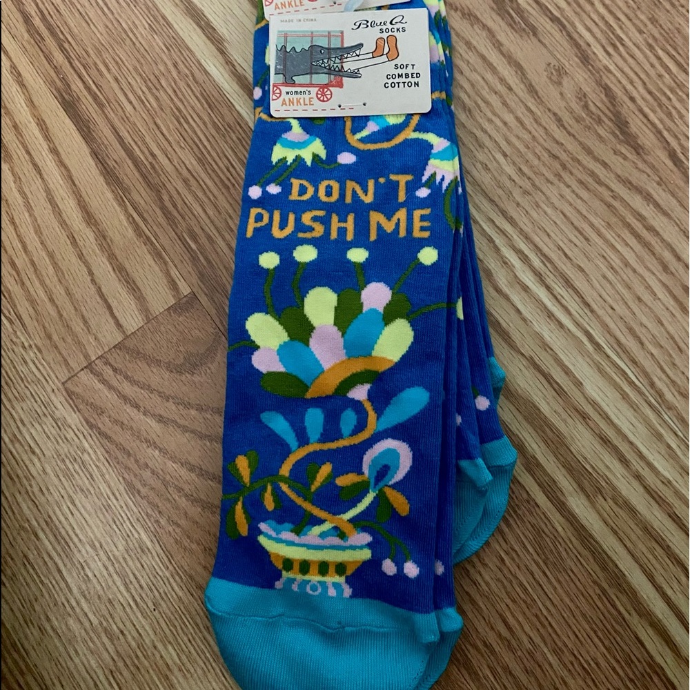 Blue Q Don’t Push Me Ankle Socks